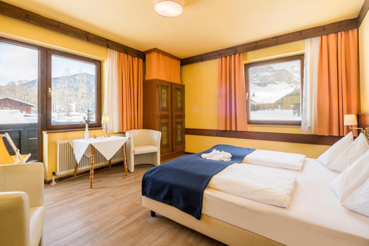 Ferienhotel Knollhof Ramsau am Dachstein Exterior photo
