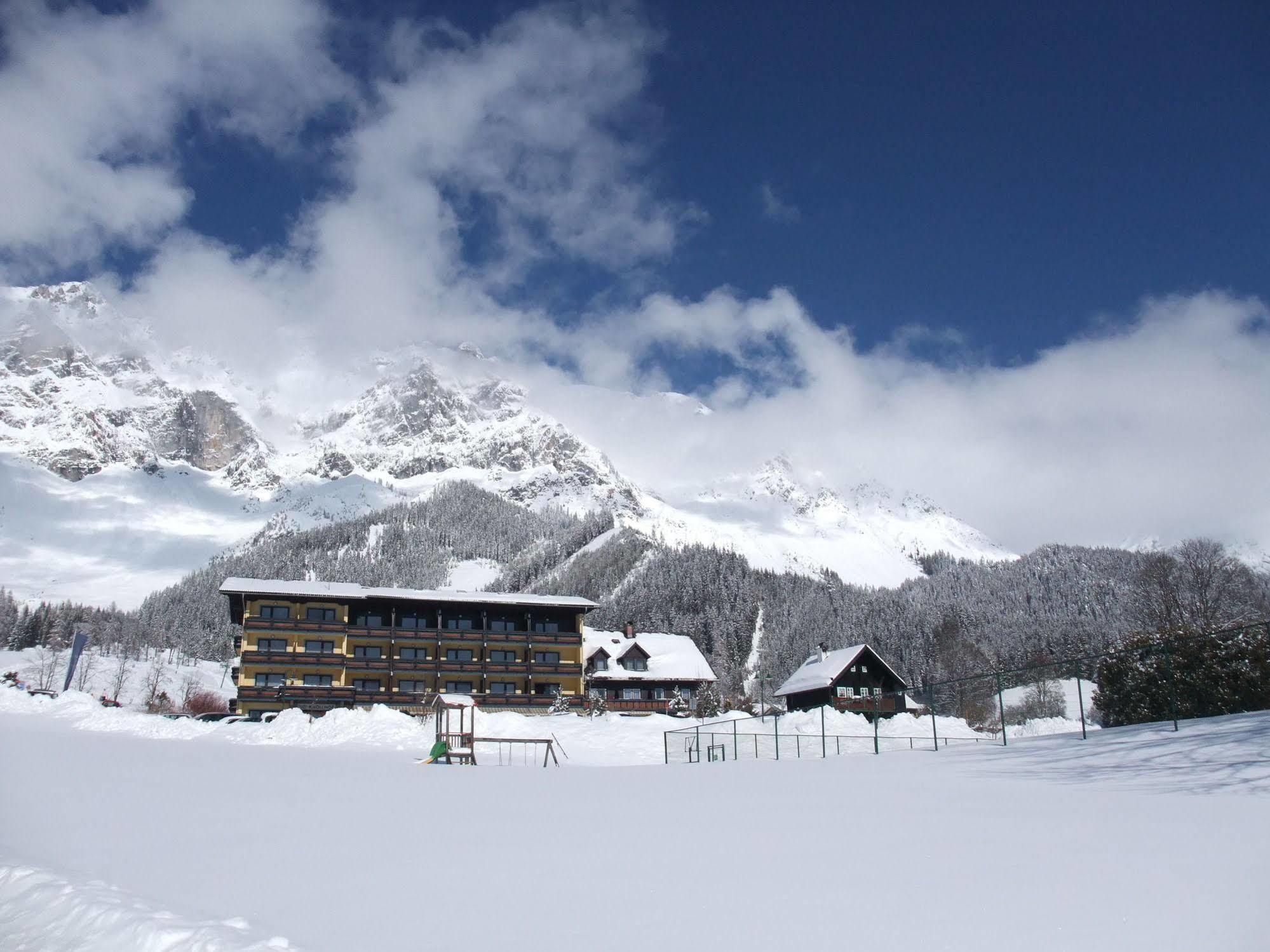 Ferienhotel Knollhof Ramsau am Dachstein Exterior photo