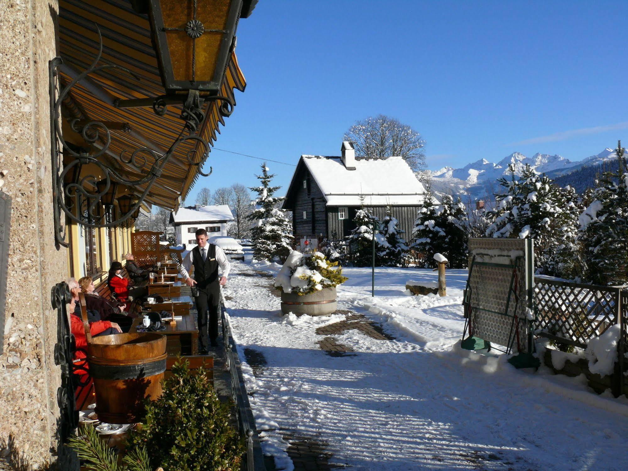 Ferienhotel Knollhof Ramsau am Dachstein Exterior photo